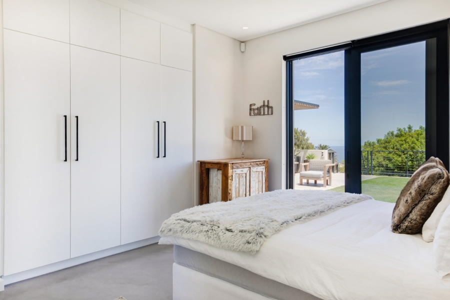 To Let 4 Bedroom Property for Rent in Bakoven Western Cape